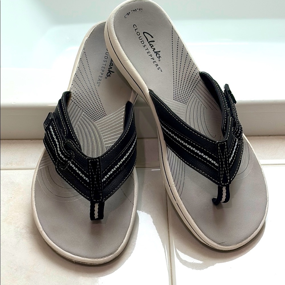 Clarks Cloudsteppers Sea Breeze Black Sandals in Size 8